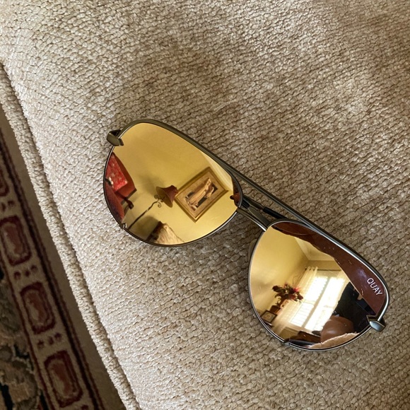 Quay Australia Sunglasses - Picture 7 of 10